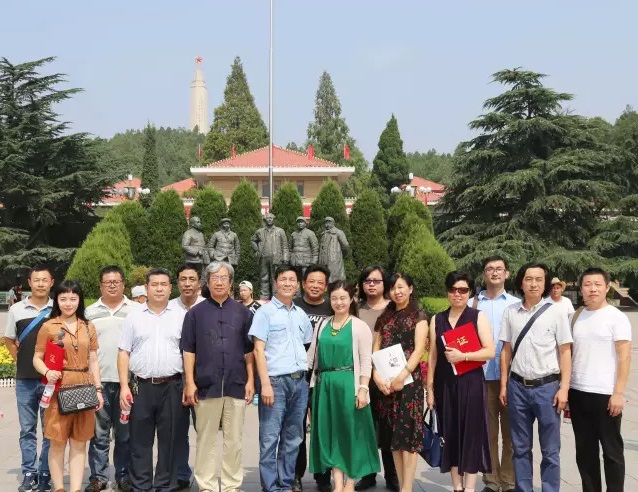 不忘初心喜迎十九大河北美术学院教师中国画作品展在西柏坡纪念馆举行